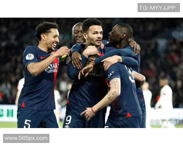 友谊赛精彩对决里昂与巴黎圣日耳曼战成平局全场沸腾